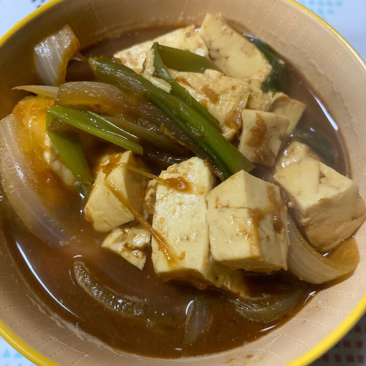 すりおろし生姜の豆腐と玉ねぎとネギの赤味噌汁